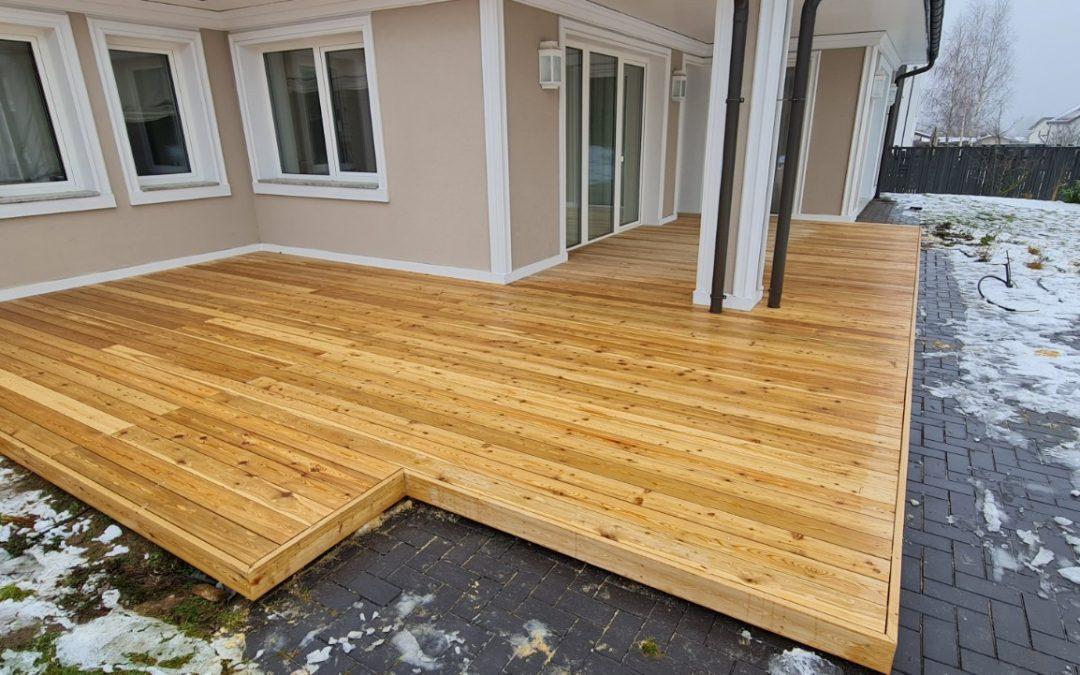 Maumedžio terasa be alyvos