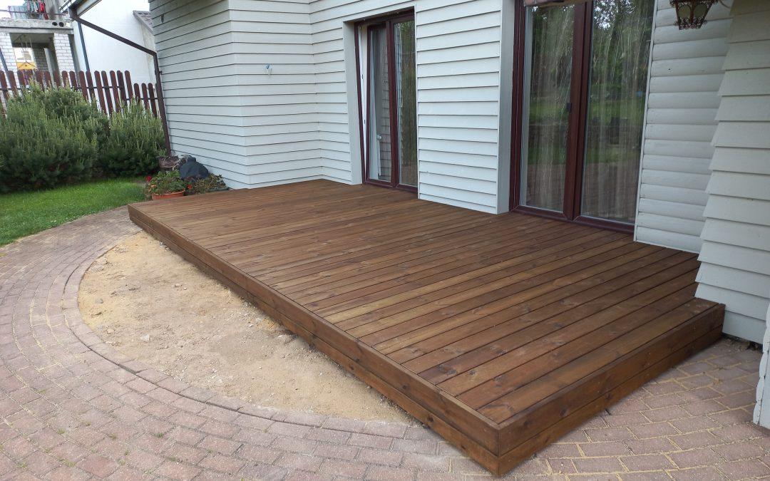 Impregnuotos pušies terasa – ruda spalva