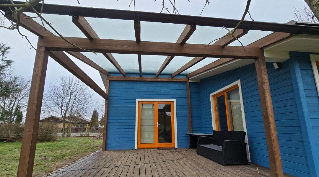 Stiklo dangos stoginė