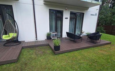 Medinė ar WPC terasa: kurią dangą pasirinkti?
