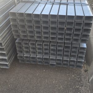 Skersinė cinkuoto metalo lagė 30x40x6000x1.5